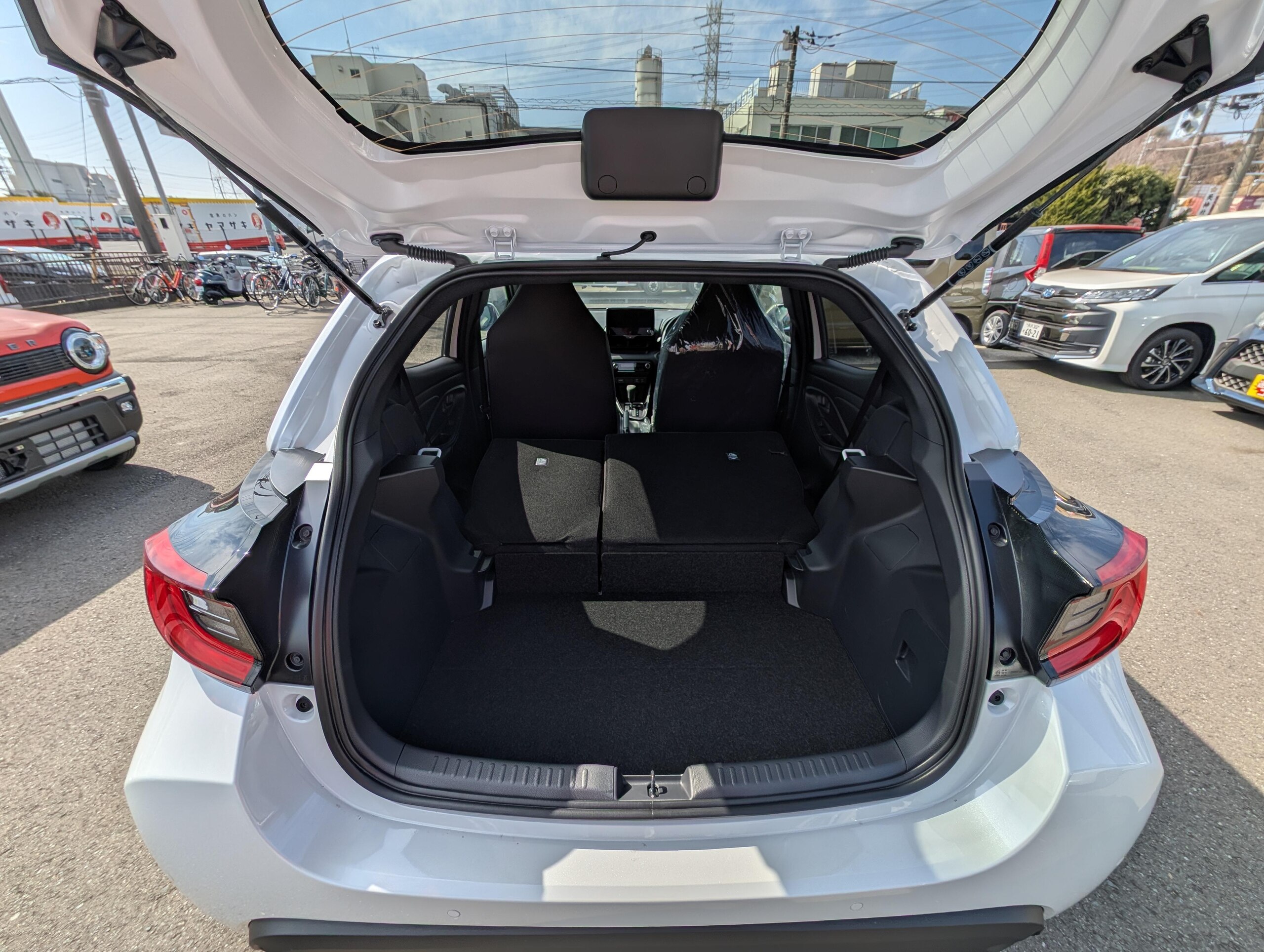 Car Image 19