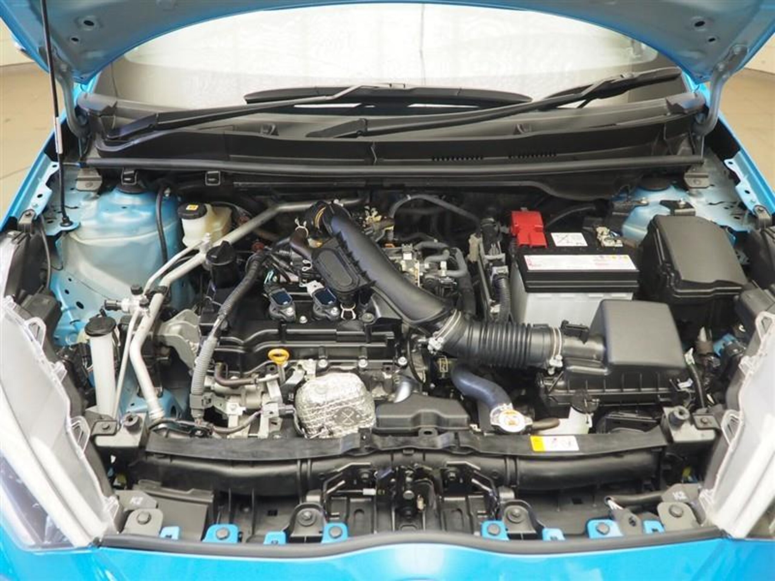 Car Image 13