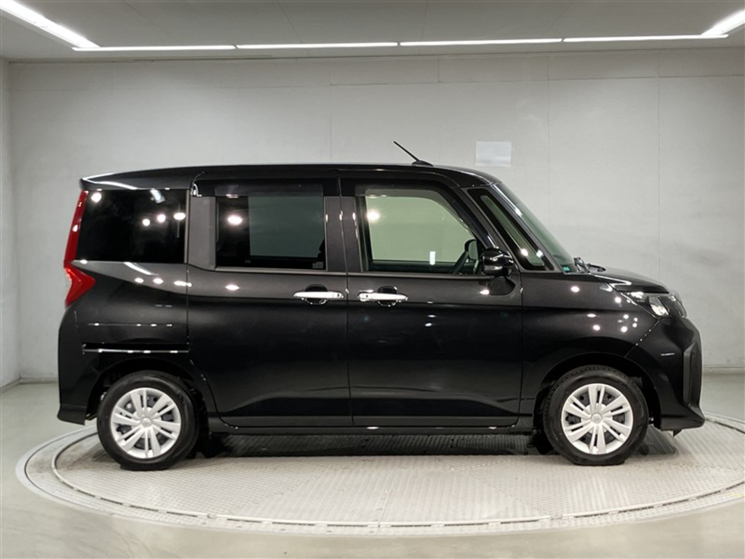 Car Image 3