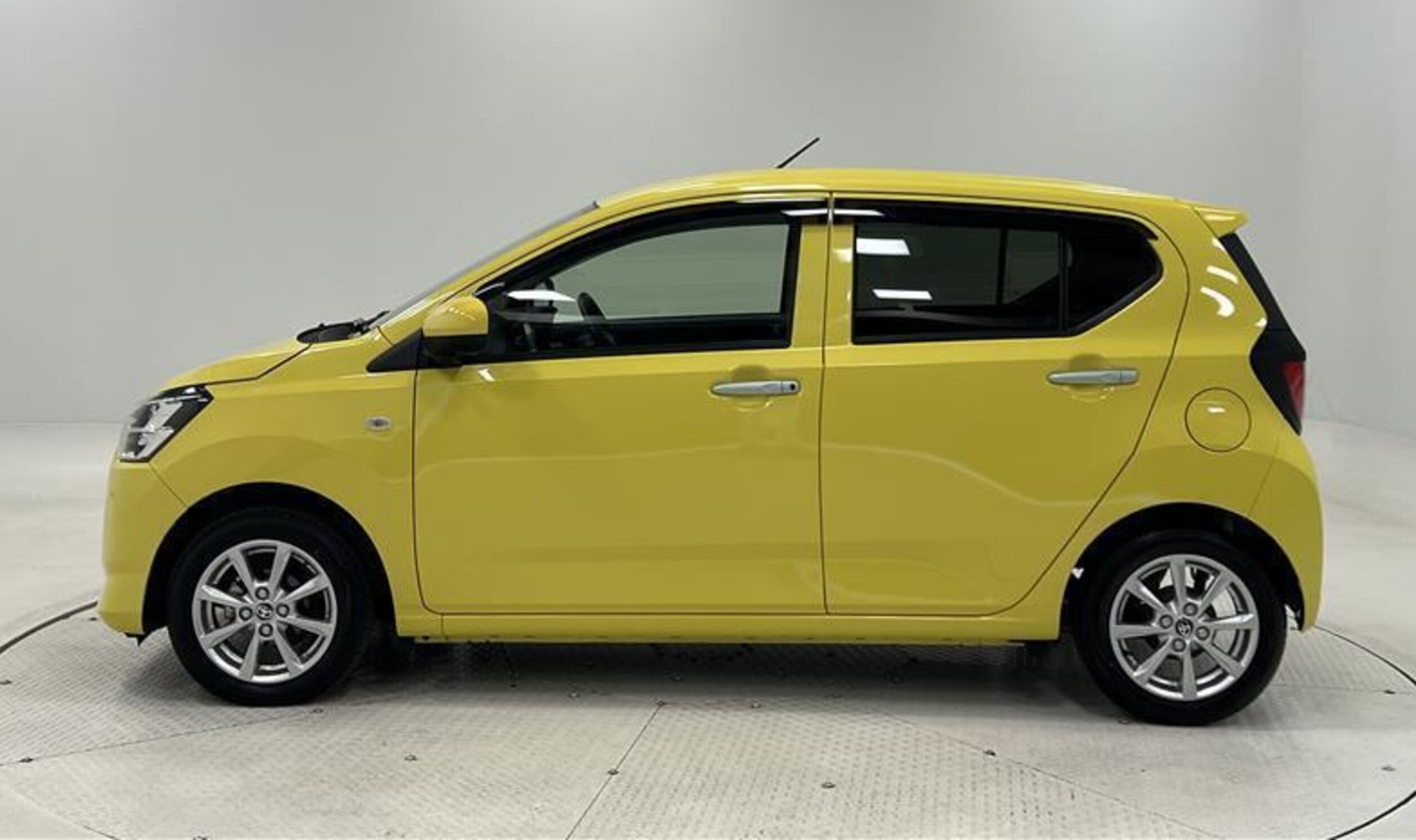 Car Image 3