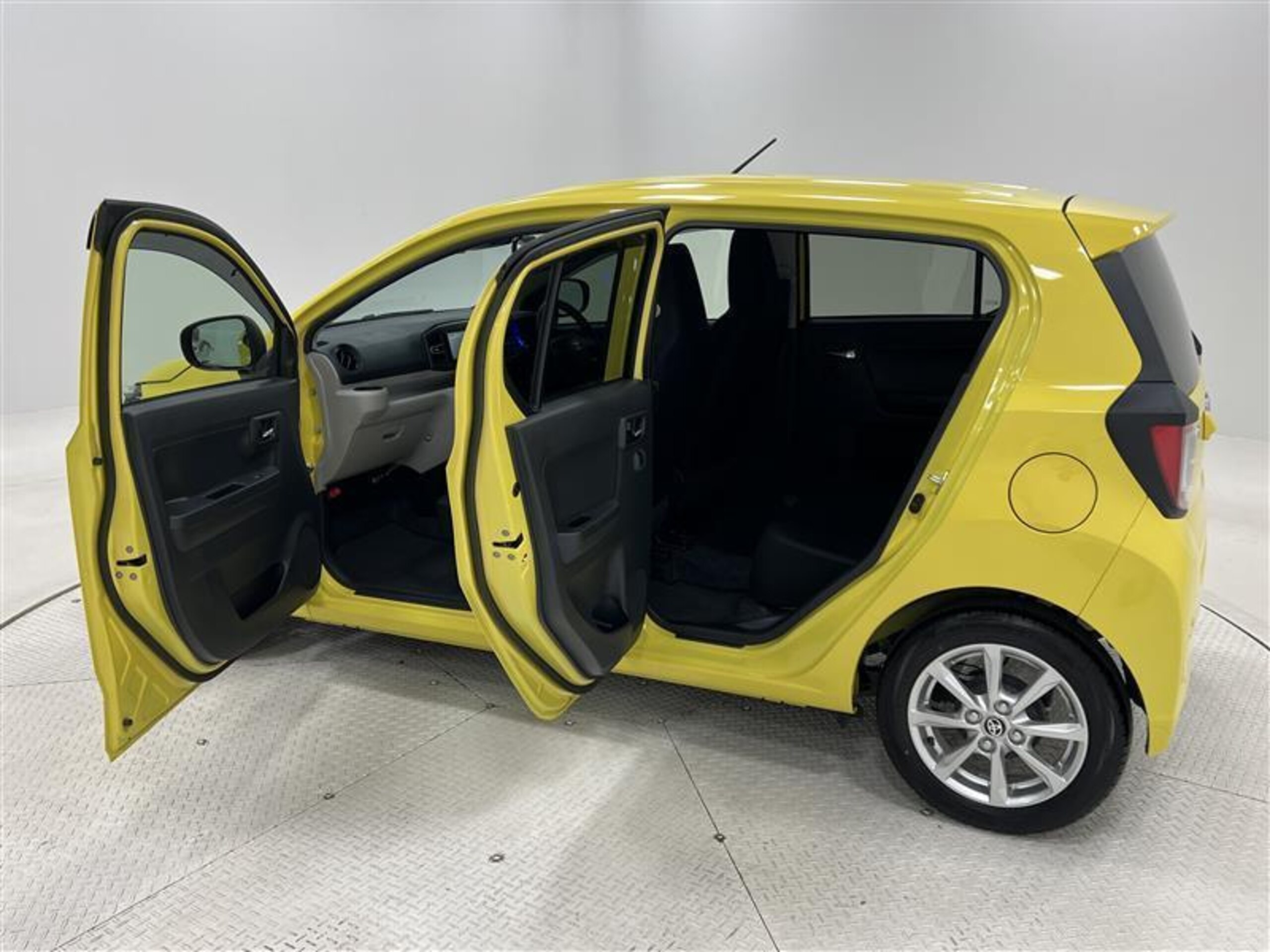 Car Image 10