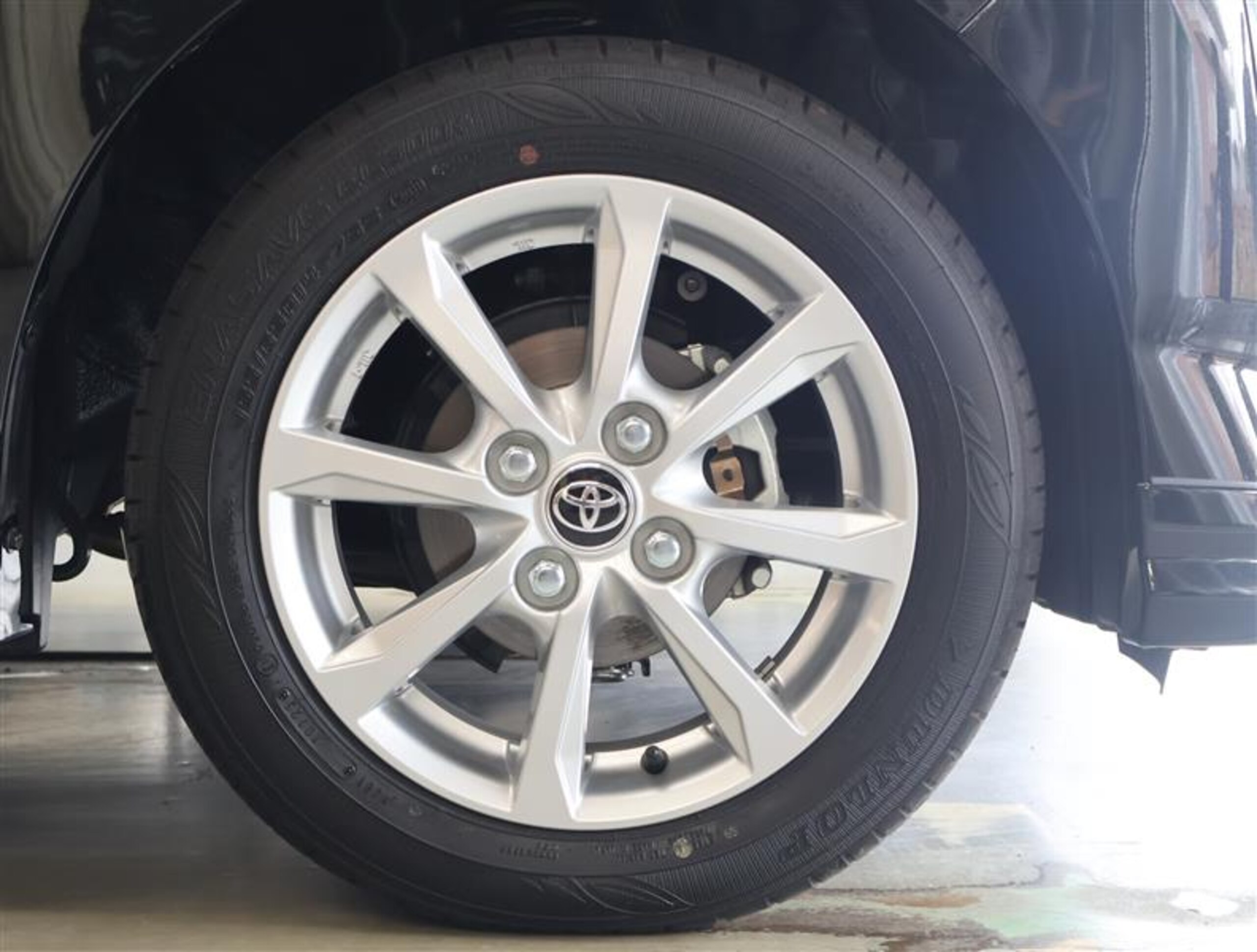 Car Image 11