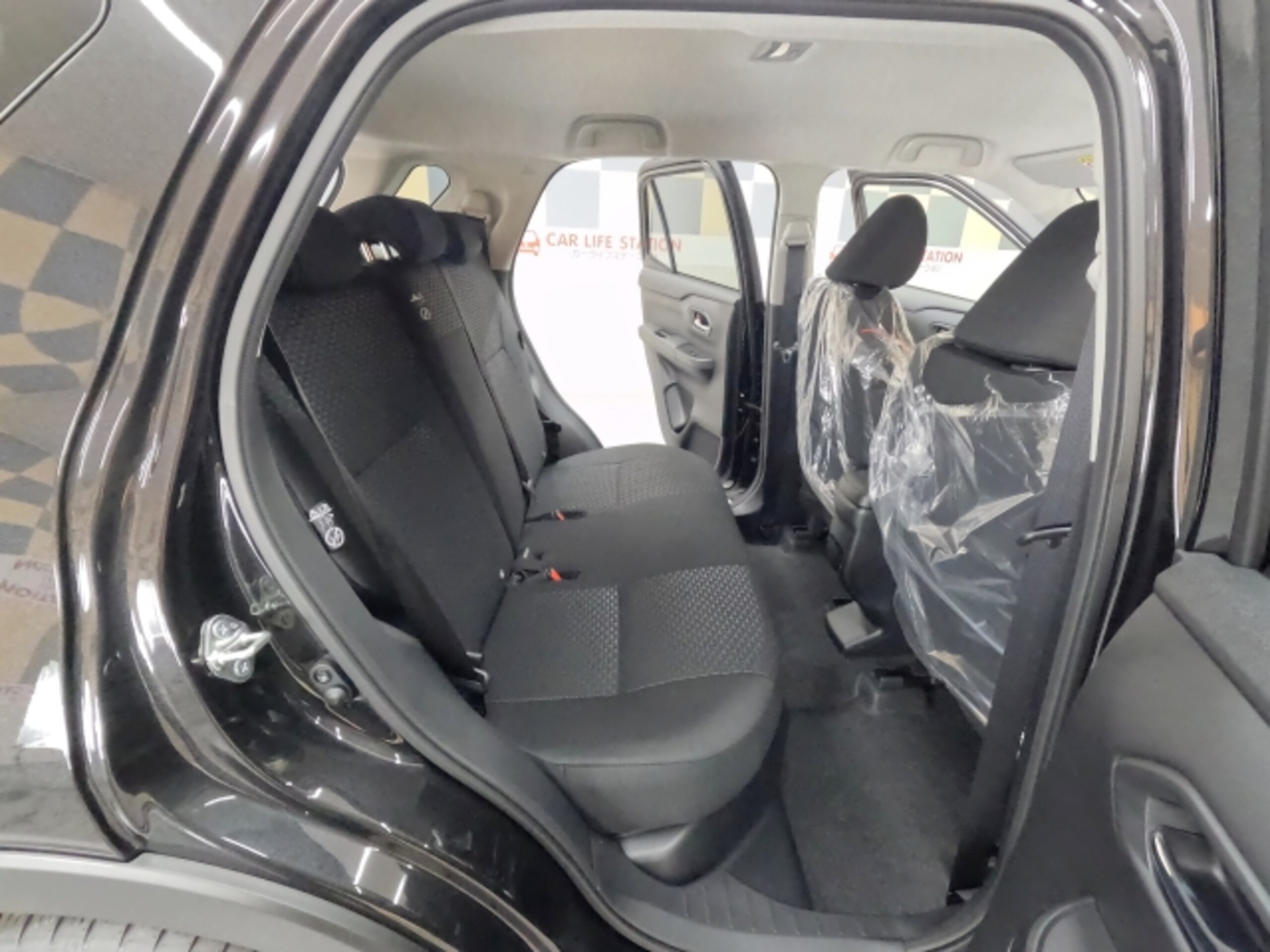 Car Image 9