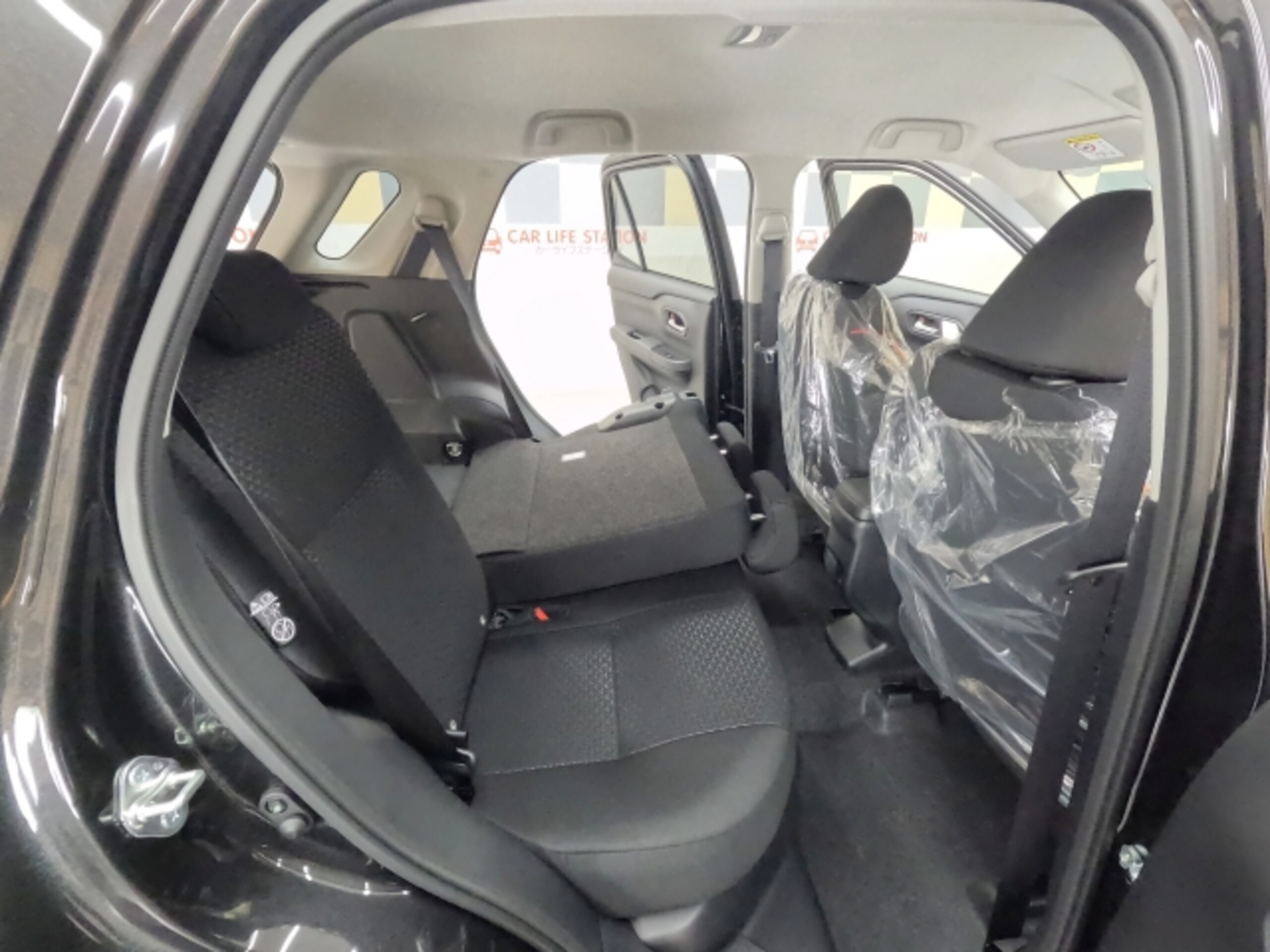 Car Image 10