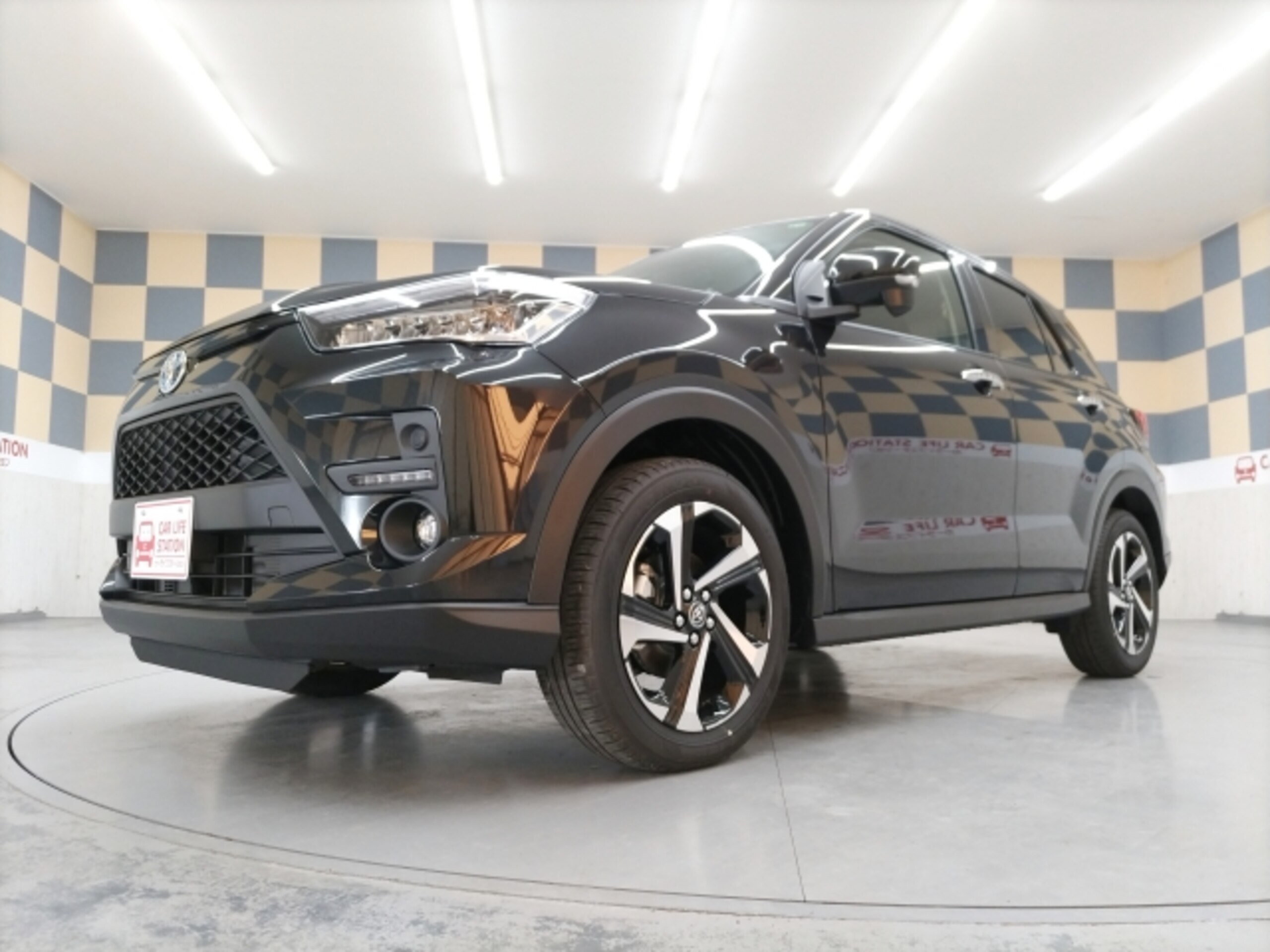 Car Image 13