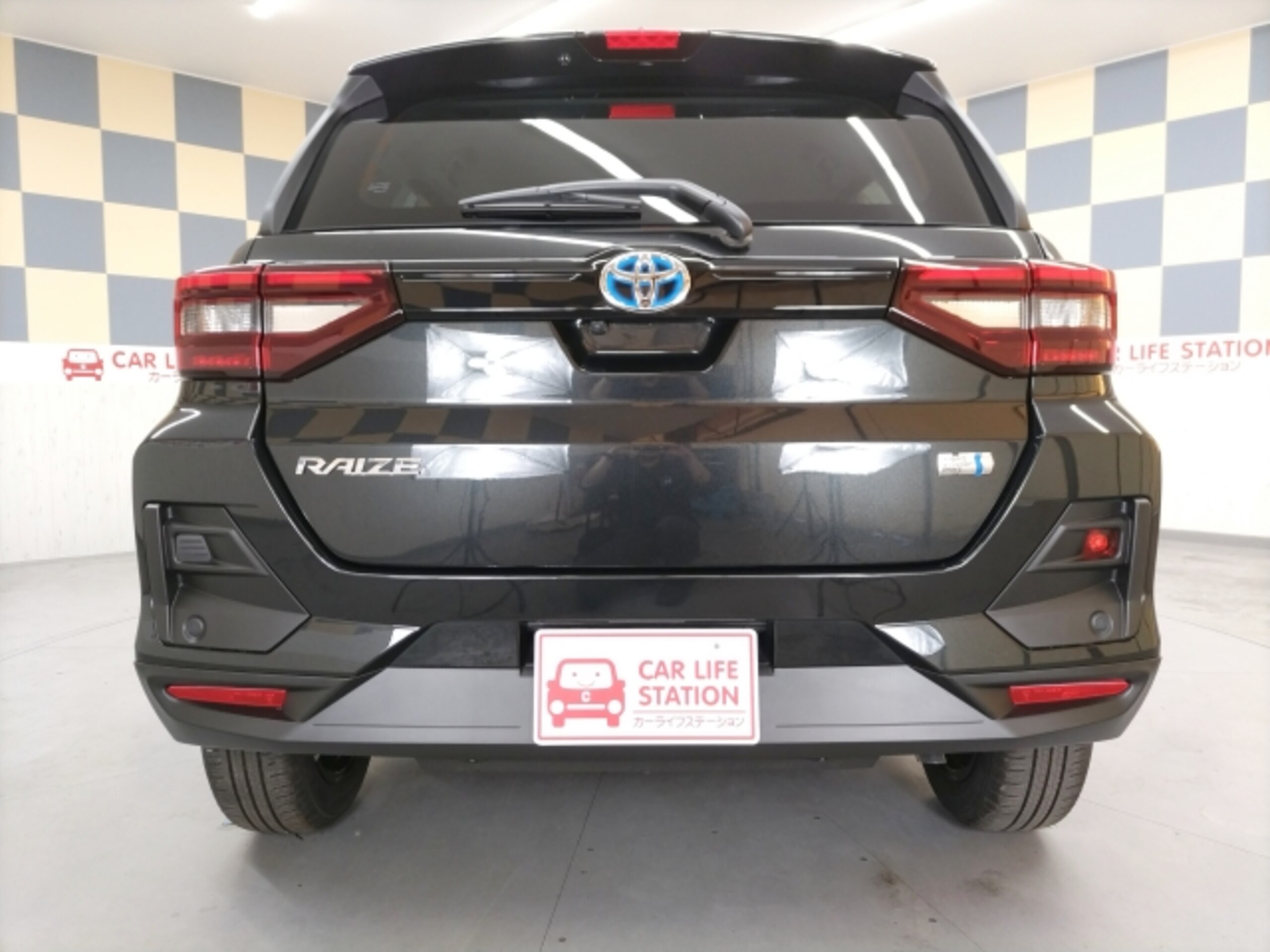 Car Image 14