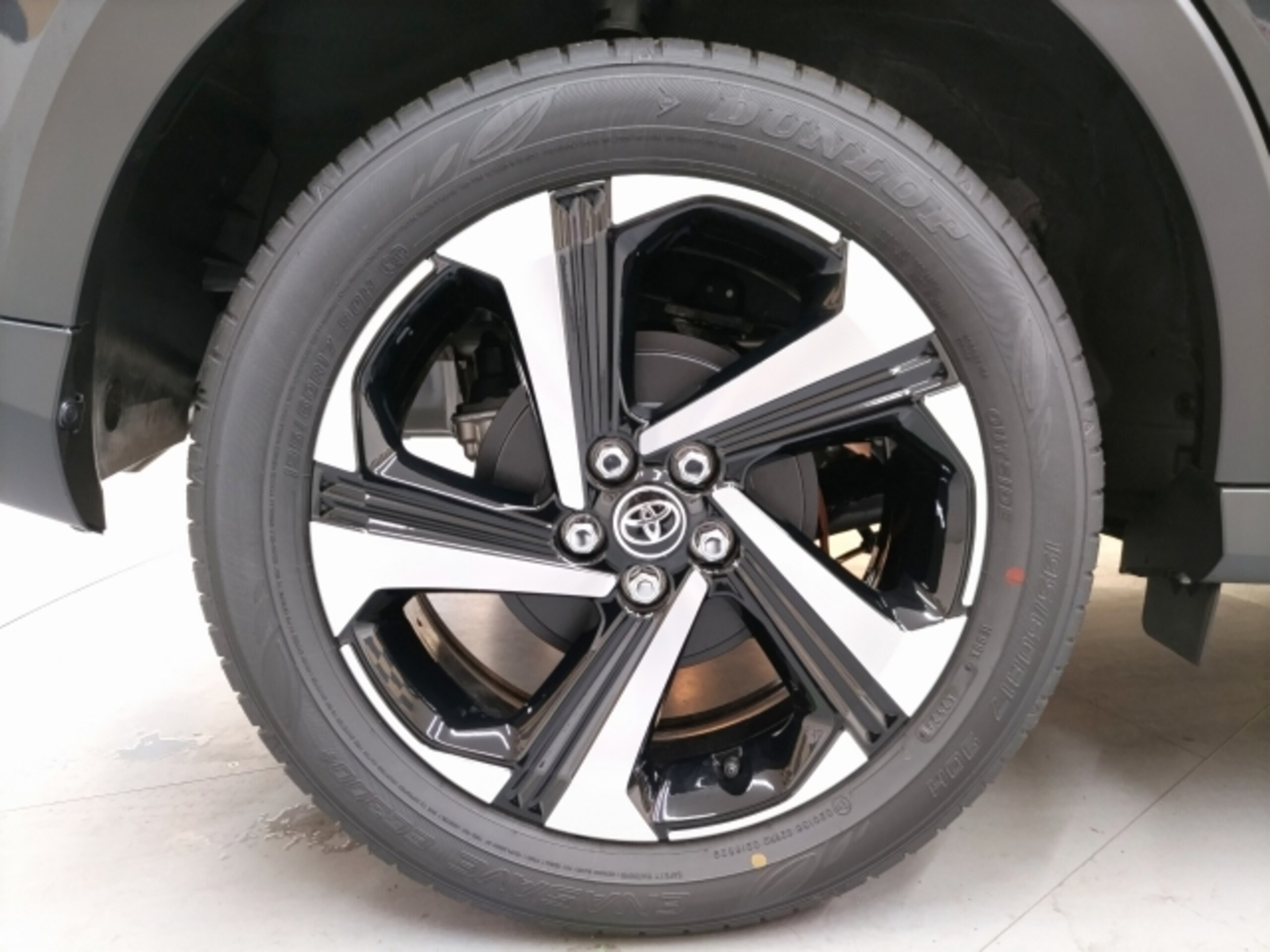 Car Image 15